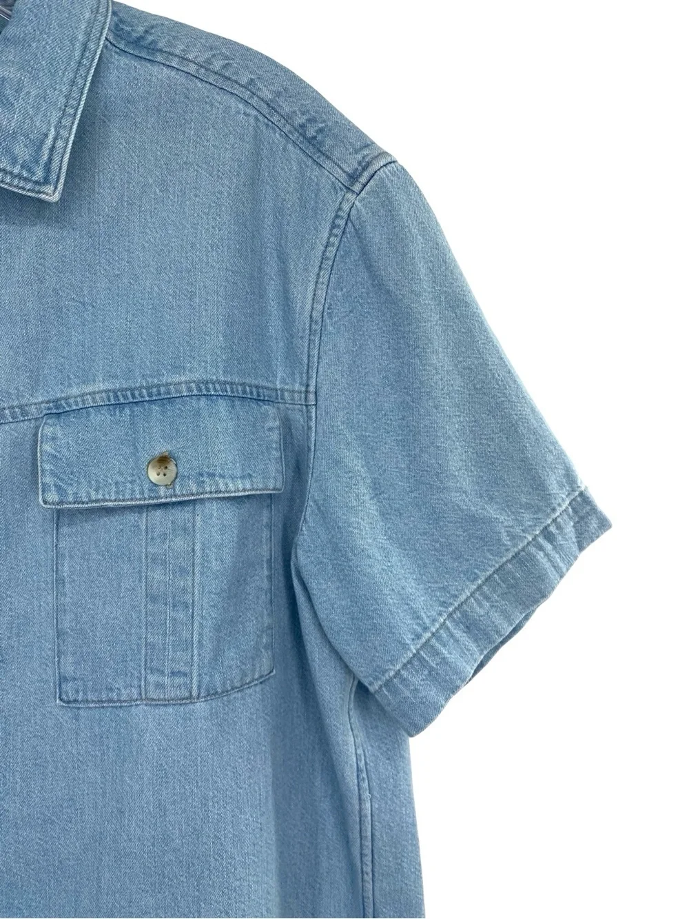 Banana Republic Men’s Short Sleeve Utility Pocket Button Down Jean Shirt Medium